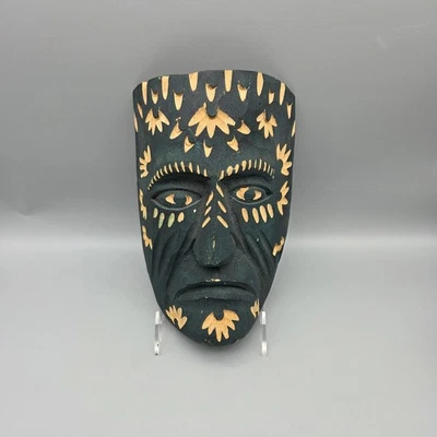 Máscara tribal de madera tallada a mano vintage arte popular étnico decoración de pared verde 12" Foto 1 de 4