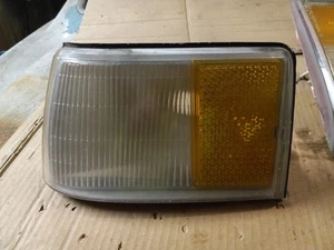 1984-1992 Lincoln Mark VII OEM LH Drivers Side Outter Turn Signal Marker Lense - Picture 1 of 3