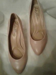 Abella Women Dress Shoes,9.5 M, Light Blush,New In Box. - Picture 1 of 4