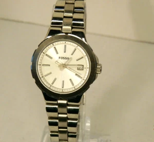 Fossil Ladies Gold-tone Watch - Analog w/ Date Stainless Steel Bracelet - Picture 1 of 7