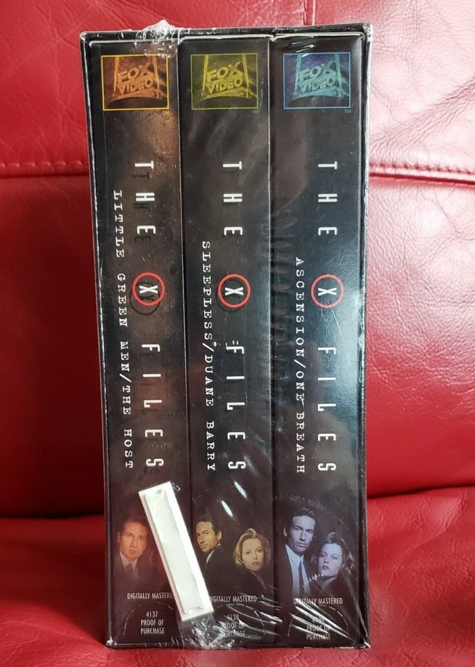 The X-Files Boxed Set - Vol. 3 (VHS, 1997, 3-Tape Set)