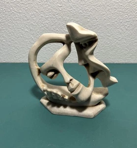 Vintage Hand of Love Kissing Statue - Picture 1 of 5