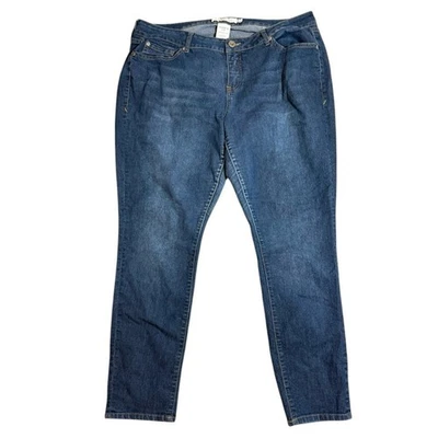 Torrid Curvy Skinny Jean size 18r - Image 1 of 4