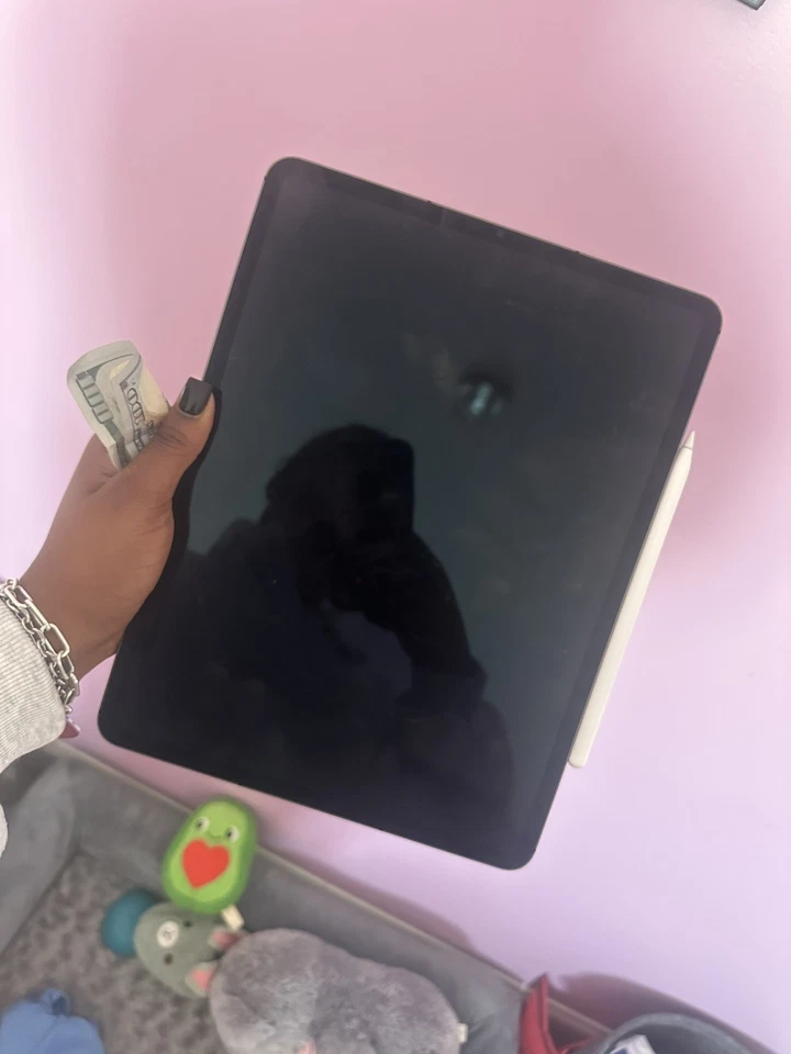 Apple iPad Pro 12.9-inch (5th Generation) 256GB Wi-Fi Cellular Tablet - Image 1 of 3