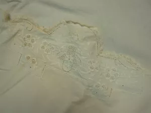 VTG WHITE COTTON BLANKET COVER w CUT OUT UNDERSIDE OPENING w EMBROIDERY CUTWORK - Picture 1 of 4