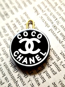 Chanel Resin Black COCO Zip Pull with White 25 mm LG - Picture 1 of 4