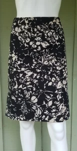 New TALBOTS Black Ivory Floral Ribbed Cotton Skirt 12P Petite 12 - Picture 1 of 3