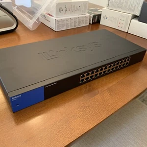Linksys LGS124 V2 24-Port Business Unmanaged Gigabit Ethernet Network Switch - Afbeelding 1 van 2