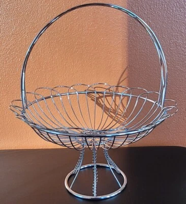 Cesta de frutas vintage cromada nave nodriza, cuenco redondo centro de mesa de alambre Eames moderno Foto 1 de 4