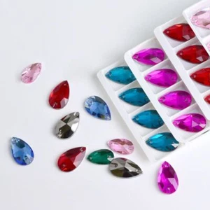 Accessorio moda da cucire vetro strass vetro strass lucido confezione da 1 - Foto 1 di 48