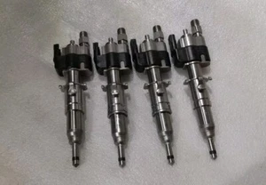 Iniettore BMW Serie 1 3 5 X5 2.0i 2.5i 3.0i 3.5i 4.0i 5.0i 1353 7565137 Indice 03 - Foto 1 di 2
