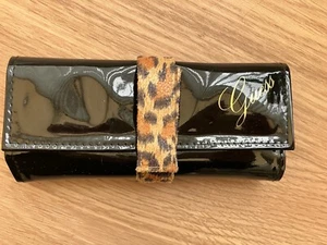 GUESS BLACK PATENT ANIMAL PRINT JEWELLERY ROLL - Picture 1 of 5