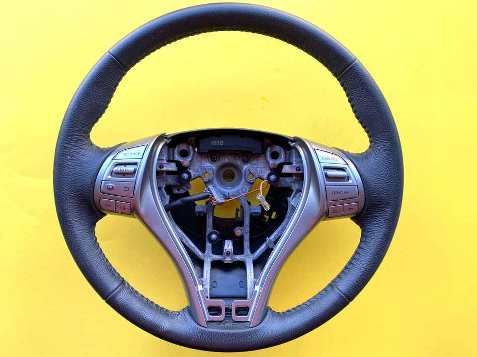 Volante Nissan Altima 2013-2016 con interruptor de control de crucero OEM 48430-3TA2A Foto 1 de 4