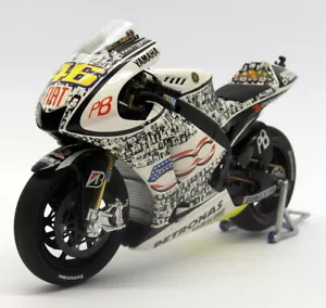 Minichamps Scala 1/12 122 103246 Yamaha YZR-M1 Moto GP 2010 Rossi Laguna Seca - Foto 1 di 5