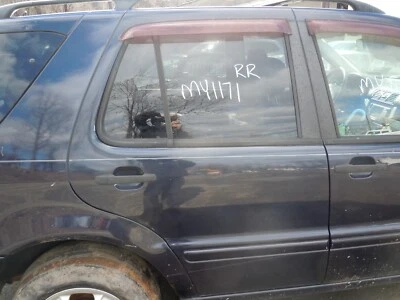 Mercedes-Benz ML320 2000-2003 conjunto de puerta trasera pasajero derecho OEM 359 Foto 1 de 3