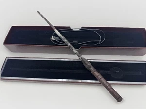 Harry Potter Magic Caster Zauberstab - Ehrenvoll - Ultimatives Erlebnis, leicht gebraucht - Bild 1 von 5