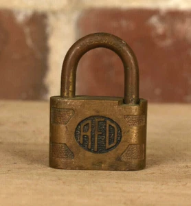 Antique Brass Yale Junior "RFD" US Postal Padlock Yale & Towne Mfg. Co. (NO KEY) - Picture 1 of 3