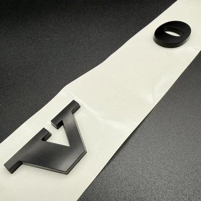 Letras de insignia negras mate para V O L V O S90 V90 XC40 XC60 XC90 V40 V60 S60 - Imagen 1 de 3
