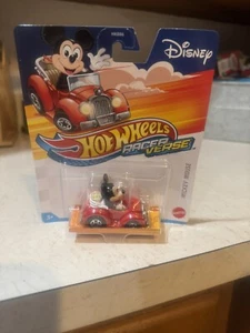 Hot Wheels ๐ฅ Racer Verse ๐ฅ MICKEY MOUSE ~ Disney 2024 - Picture 1 of 3