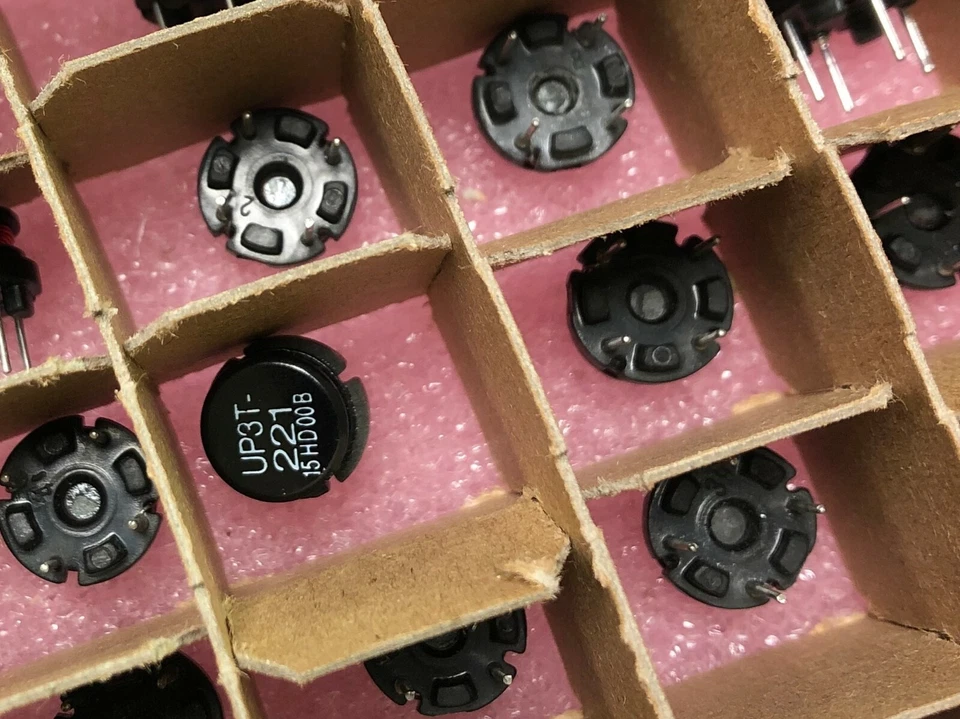 COOPER UP3T-221 253 uH Unshielded Wirewound Inductor 980mA 398.7 mOhm Max Qty.1 - Image 1 of 1