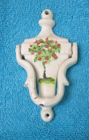 SMALL HANDPAINTED CAST IRON DOOR KNOCKER - FRUIT/FLOWERS THEME Cover