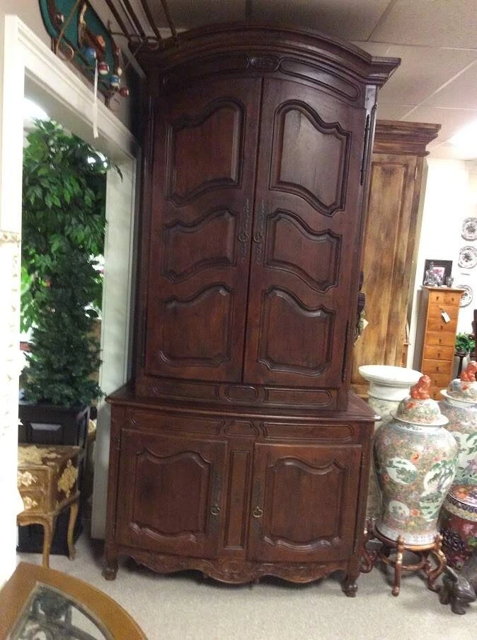 Gabinete de buffet o cabaña francés de campo vintage Foto 1 de 4