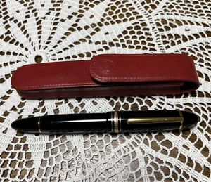 Pluma Estilográfica Montblanc para Signature Negrita y Estuche de Cuero Rojo - Imagen 1 de 9