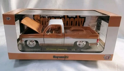 M2 Machines 1973 Chevrolet Cheyenne 10 Square Body Truck 1:24 R123 Regular NIB - Image 1 of 4