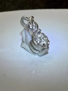 Platinum Diamond Pendant Hallmarked 0.10ct - Picture 1 of 8