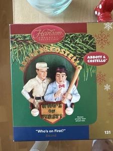 Carlton Karten Erbstück Ornament Abbott & Costello Wer ist zuerst da? Sound **LESEN - Bild 1 von 1