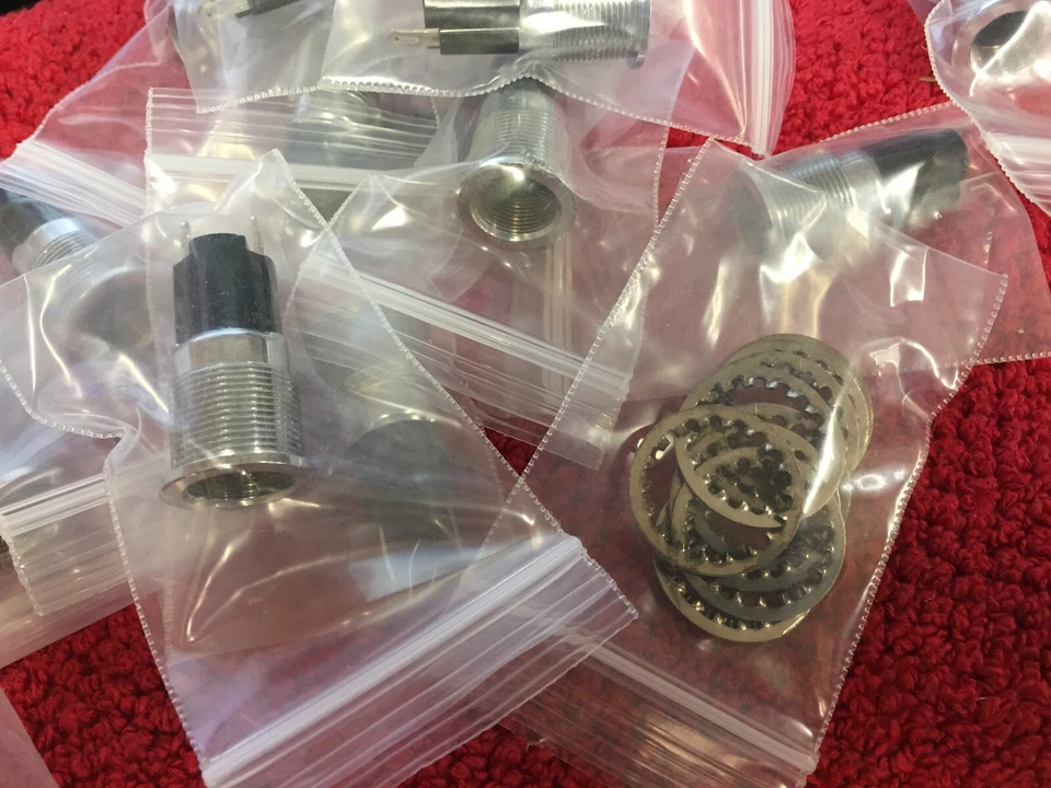 930-407R-640CN LITTELFUSE лампа держатель 27K 10 штук - Изображение 1 из 1