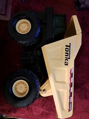 2012 Hasbro Tonka Dump Truck Steel Bed Authentic Yellow - Image 1 of 4