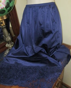 VANITY FAIR MIDNIGHT BLUE 1960's MIDI length nylon mega lace HALF SLIP sz M - Picture 1 of 5