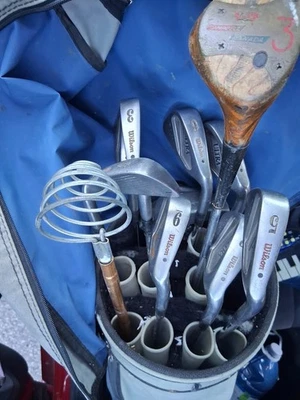 Wilson ultra system 45 iron set RH with bag - Image 1 of 3