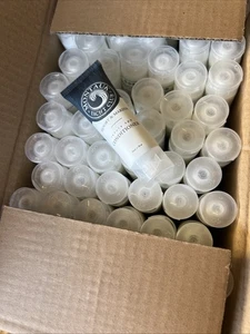 Montauk Yacht Club Luxury Spa Condizionatore 1 oz Tubi Scatola da 72 Servizi Hotel - Foto 1 di 1