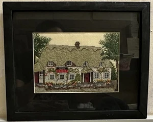 Landhaus Haus fertig Kreuzstich fertig & gerahmt Handarbeit Wandbild - Bild 1 von 3