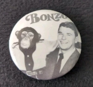 Ronald Reagan Bonzo Pinback Political Buttons President Historical Memorabilia - Picture 1 of 3