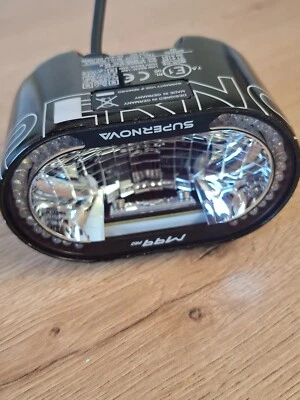 Piezas de bicicleta retro Supernova M99 PRO E-Bike lámpara delantera volante edición FIT Foto 1 de 4