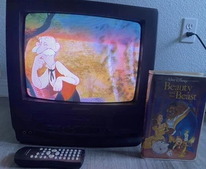 Quasar VV-1302 13" CRT TV VCR Combo Retro Gaming Tested Working with Remote 🔥 - Picture 1 of 20