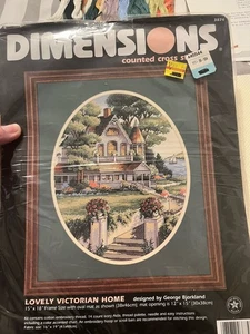 Neu mit Etikett Dimensions Kreuzstich-Set SCHÖNES VIKTORIANISCHES ZUHAUSE 3874 George Bjorkland - Bild 1 von 7