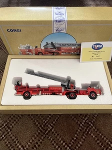 Corgi Classics American Lafrance Aerial Ladder Truck Orlando - Picture 1 of 9