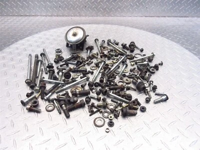 Lote de herrajes de tuercas pernos pernos misc 1991 90-93 Suzuki VX 800 VX800 OEM Foto 1 de 4