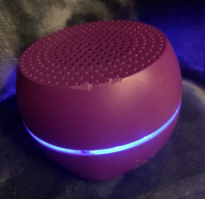 Alto-falante portátil roxo Bluetooth luz LED da Polaroid - Imagem 1 de 4