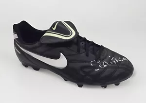 RARE Dennis Tueart Manchester City Signed Football Boot + COA MAN CITY SASIGNED - Picture 1 of 4