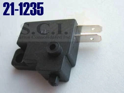 ПЕРЕКЛЮЧАТЕЛЬ СТОП-СИГНАЛА HONDA CB400 CBR600 VT750 PC800 VF500 VF1100 ST1300 VT1100 - Изображение 1 из 4