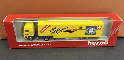 Herpa Volvo F12 S2G European Safe Driver 253 Z2 - Image 1 of 4