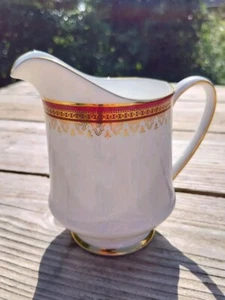 Vintage Royal Albert Paragon Holyrood Milk Jug Creamer - Picture 1 of 10