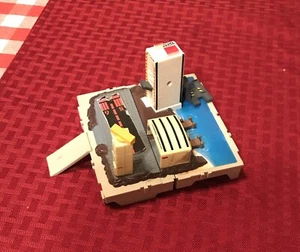 Vintage Galoob Micro Machines Travel City: Marina Airport - Picture 1 of 10