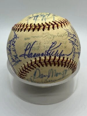 1972 Minnesota Twins Harmon Killebrew Carew Team Signed OMLB Baseball PSA DNA - Image 1 of 4