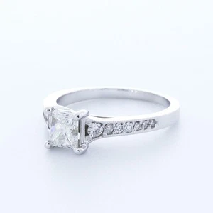 1.4 CARAT AGI LAB-CREATED DIAMOND D/VS2 PRINCESS 18K GRADUATE BAND ACCENT RING - Picture 1 of 3